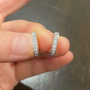 14k white gold white sapphire earrings
